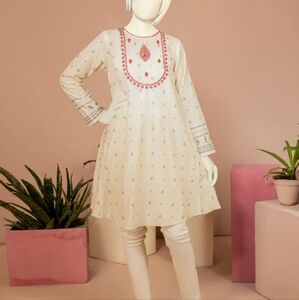 Pakistani girls kurti